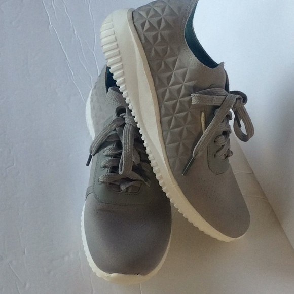 Reebok shoes - Picture 3 of 10